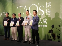 蔡詩萍（左起）、張壯謀、劉沁垣、劉騰駿、譚精忠